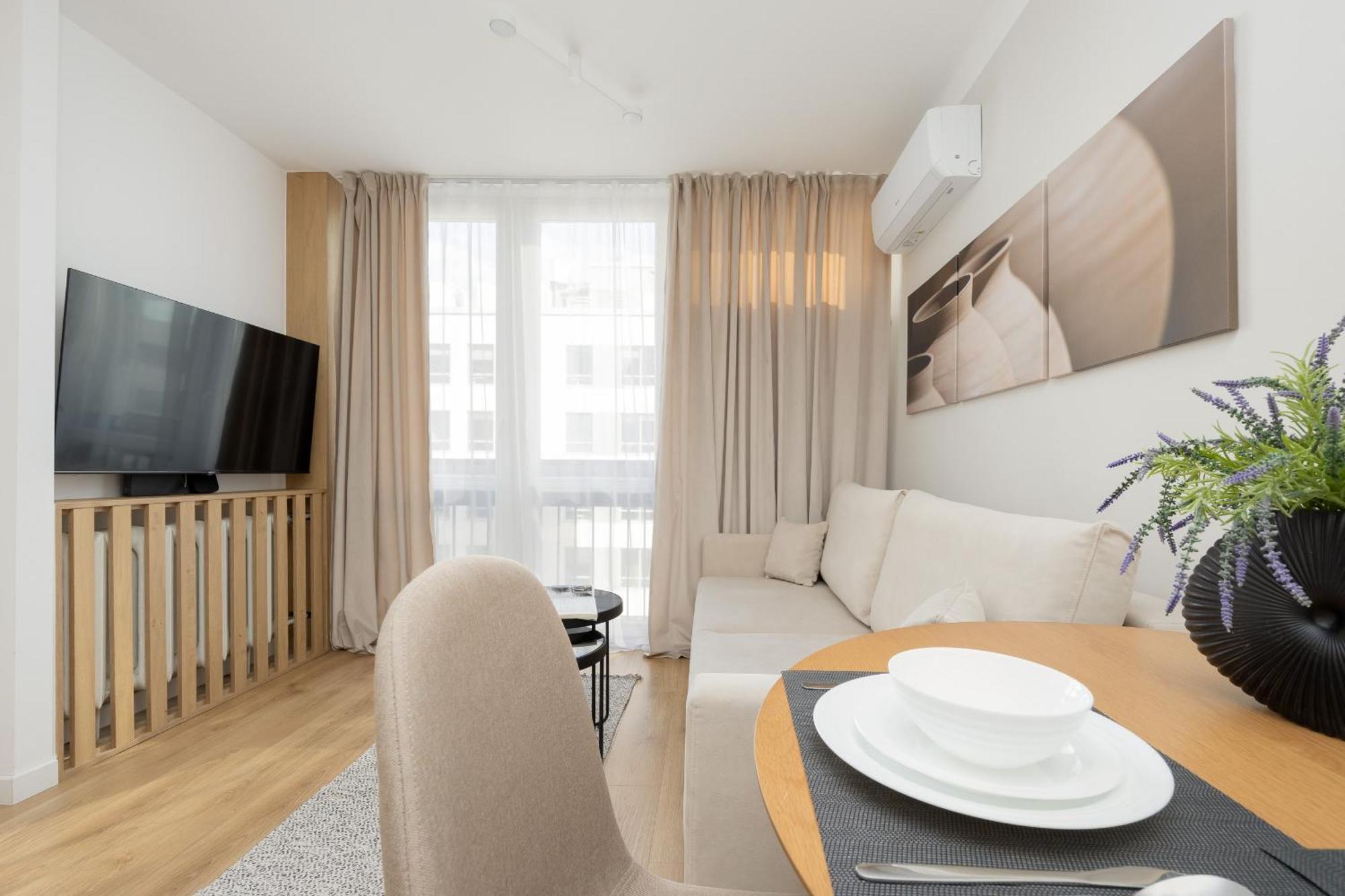 Pereca Stylish & Air Conditioning By Rent Like Leilighet *